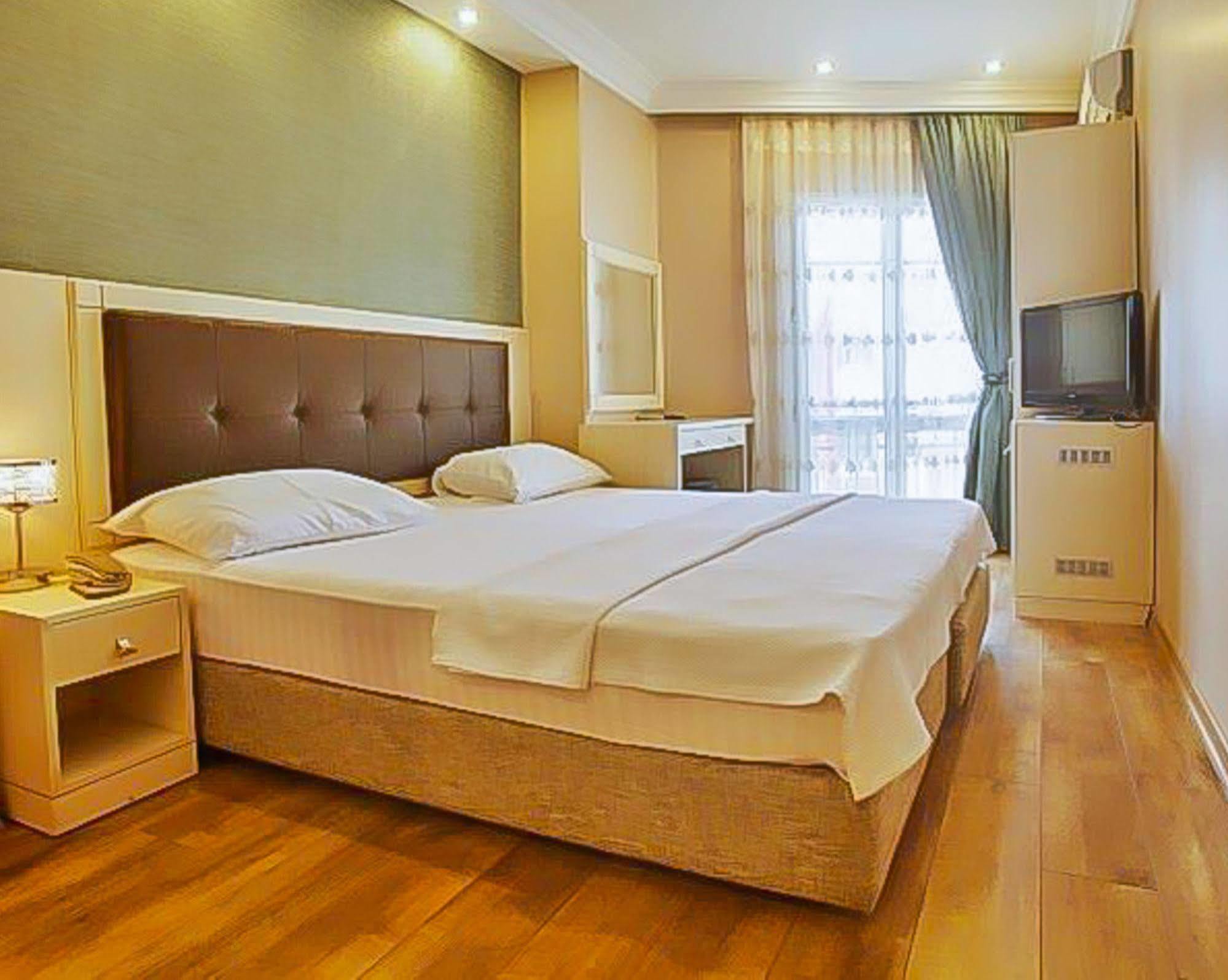 Buyukada Princess Hotel Adalar Kültér fotó